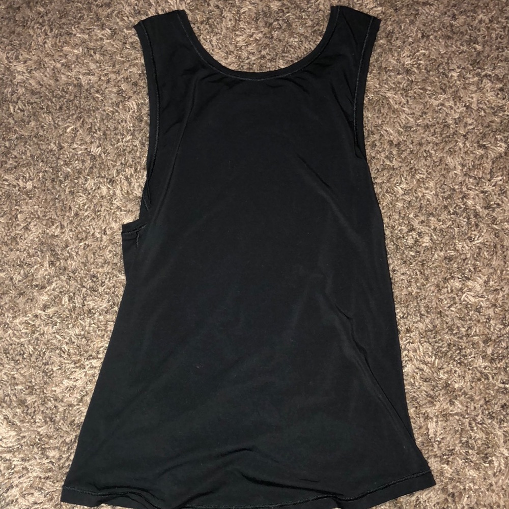 Cute black lululemon tank